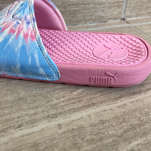 PUMA UEC Girls Size 11 Pool Slide Sandal Pink Purple Blue White Tie-dye pattern - Picture 7 of 10